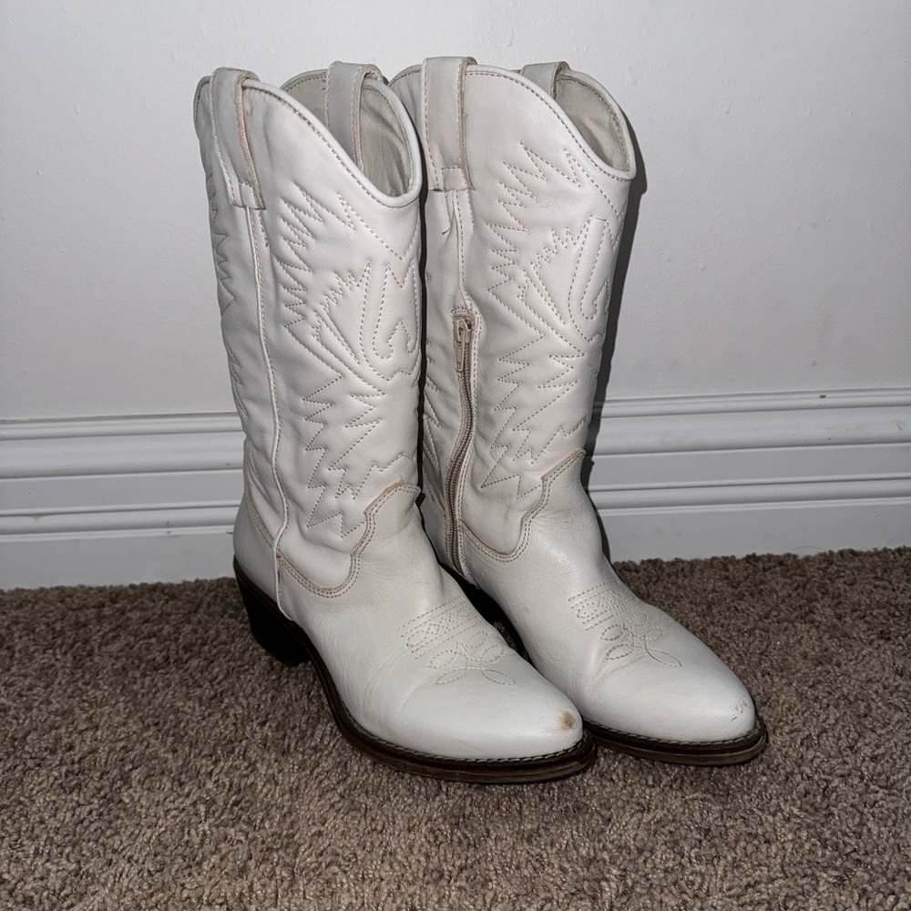 Steve Madden white cowgirl boots